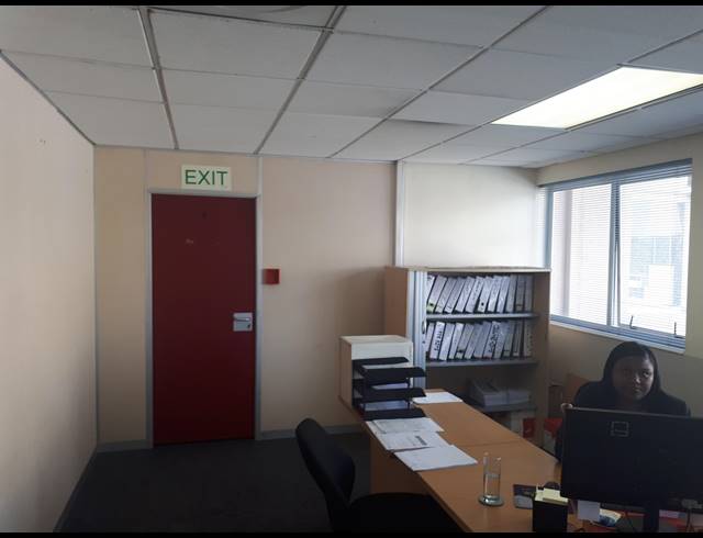 267M² OFFICE TO LET IN TYGER VALLEY